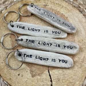 Přívěsek The light is you