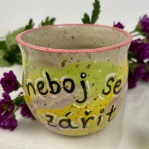 Hrnek Neboj se zářit